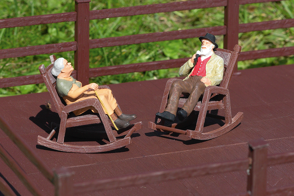 Piko 62295 G Scale Rocking Chairs Set of 2