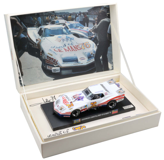 Revell Monogram Greenwood Corvette Spirit of Le Mans '76 1/32 Slot Car 85-4863