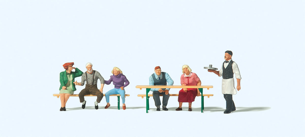 Preiser 10782 HO Scale Wine Festival Goers Set 1 Figure Set