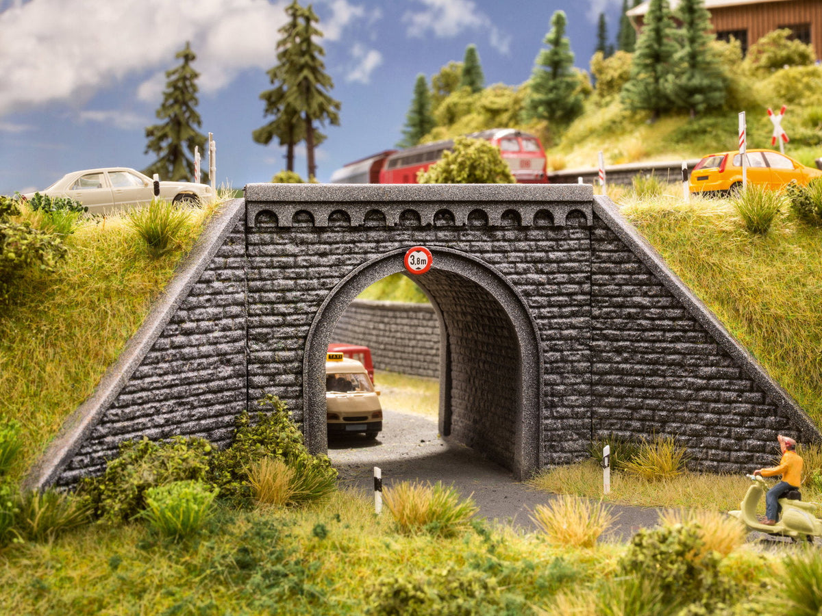 Noch 58292 HO Scale Cut-Stone Underpass w/ Wing Walls, 1-Sided