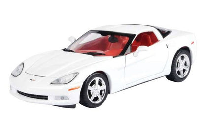 Motormax 73270HC 1/24 2005 Chevrolet Corvette C6, White