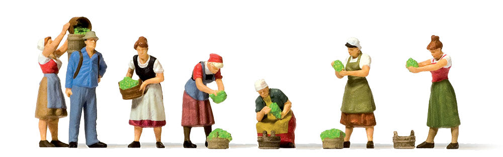Preiser 10608 HO Scale Grape Harvest 7-Piece Figure Set
