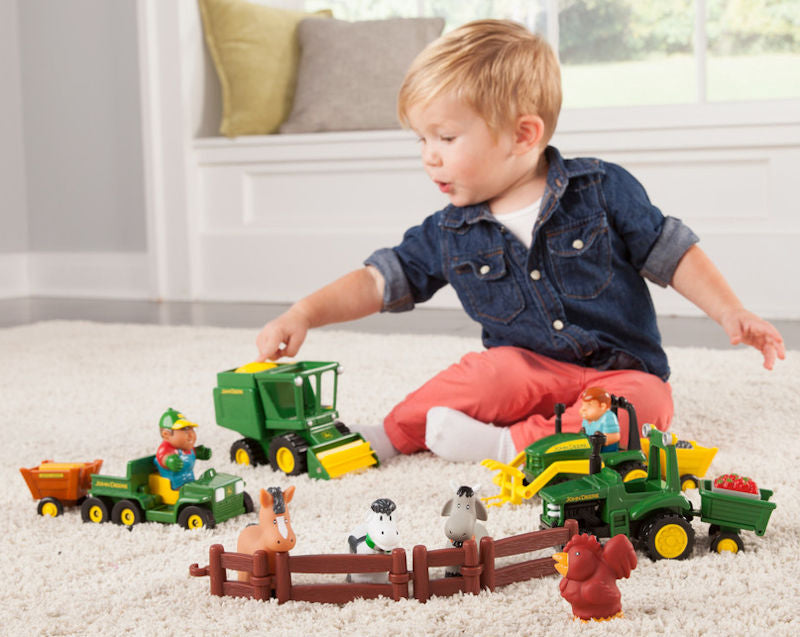 Ertl 34984B John Deere Fun on the Farm Playset, Big Red Barn
