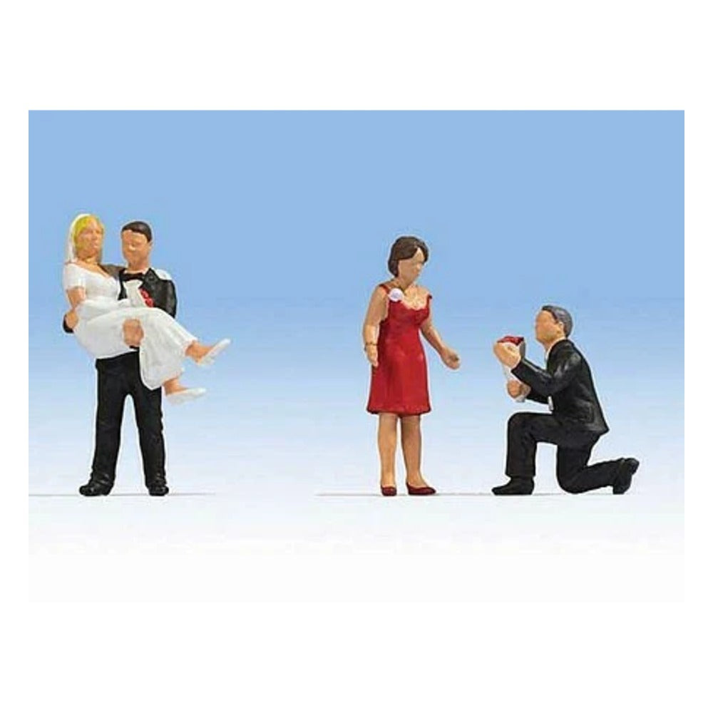 Noch 17880 O Scale Wedding Couple and Proposing Couple -- pkg(4)
