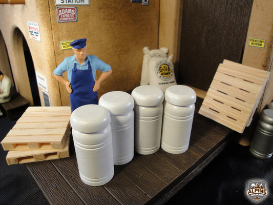 Alpine Railworks 1037 G Scale Large Milk Cans, White, Plain (4)