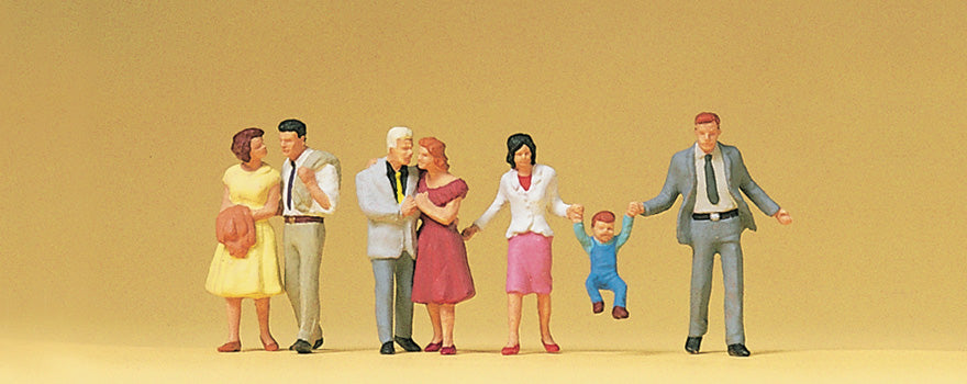 Preiser 79190 N Scale Walking Couples Figure Set