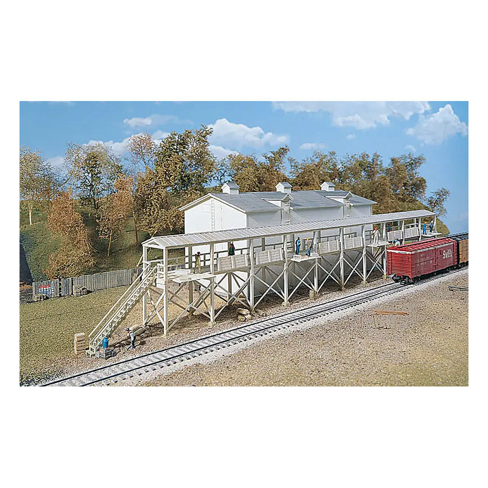 Walthers Cornerstone 3049 HO Icehouse and Platform Kit