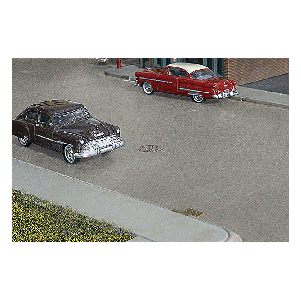 Walthers Cornerstone 933-3155 HO Concrete Street Straights pkg(10)