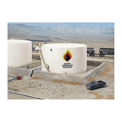 Walthers Cornerstone 3167 HO Wide Oil Storage Tank with Berm Kit