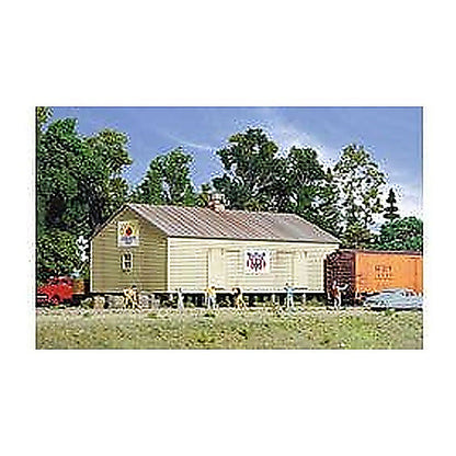 Walthers Cornerstone 933-3529 HO Storage Shed on Pilings Kit