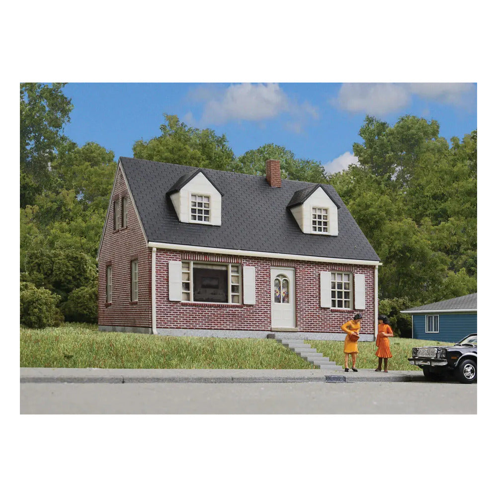 Walthers Cornerstone 933-3774 HO Brick Cape Cod House Kit
