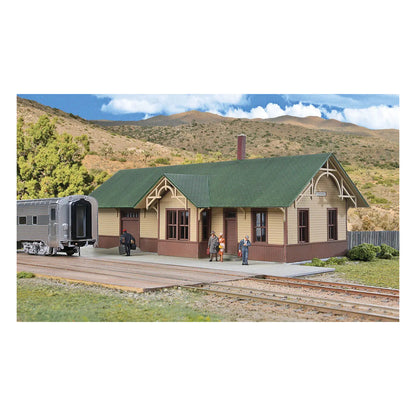 Walthers Cornerstone 933-4057 HO Union Pacific-Style Depot Kit
