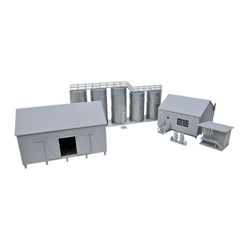 Walthers Cornerstone 933-4059 HO Scale Trackside Oil Dealer Storage Tanks -- Kit