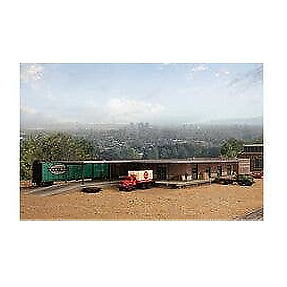 Walthers Cornerstone 933-4065 HO Mid-Century Freight Station Kit