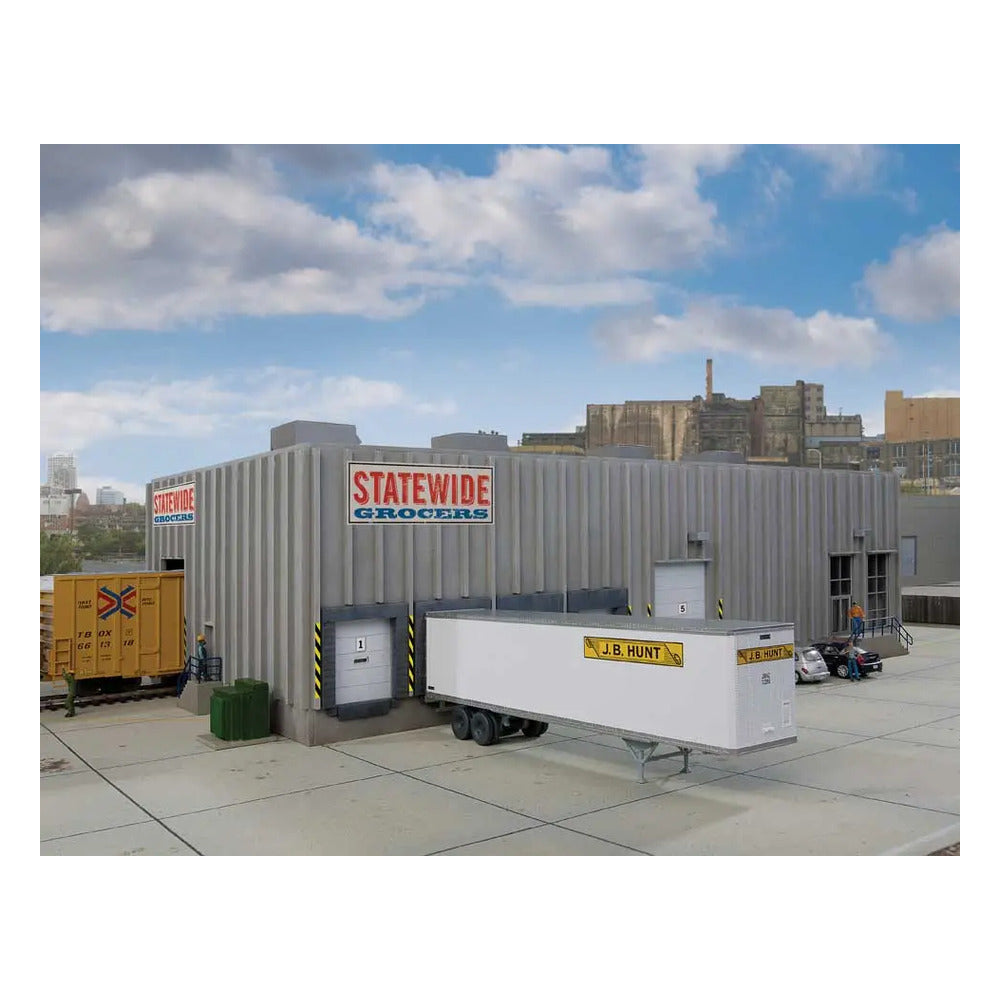 Walthers Cornerstone 933-4105 HO Modern Concrete Grocery Warehouse Kit