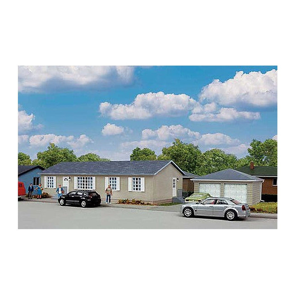 Walthers Cornerstone 4151 HO Modern Sectional House with Garage