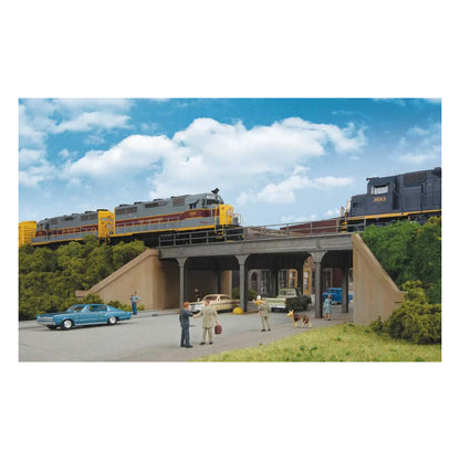 Walthers Cornerstone 933-4561 HO Urban Steel Overpass Kit