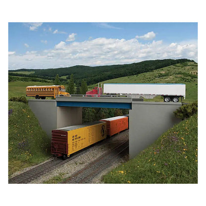 Walthers Cornerstone 933-4565 HO Steel & Concrete Overpass Kit
