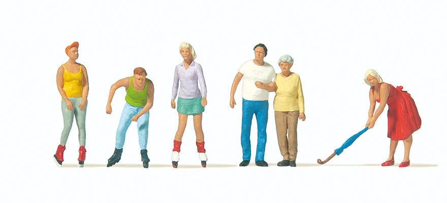 Preiser 10740 HO Scale Skaters and Passers-by Figure Set