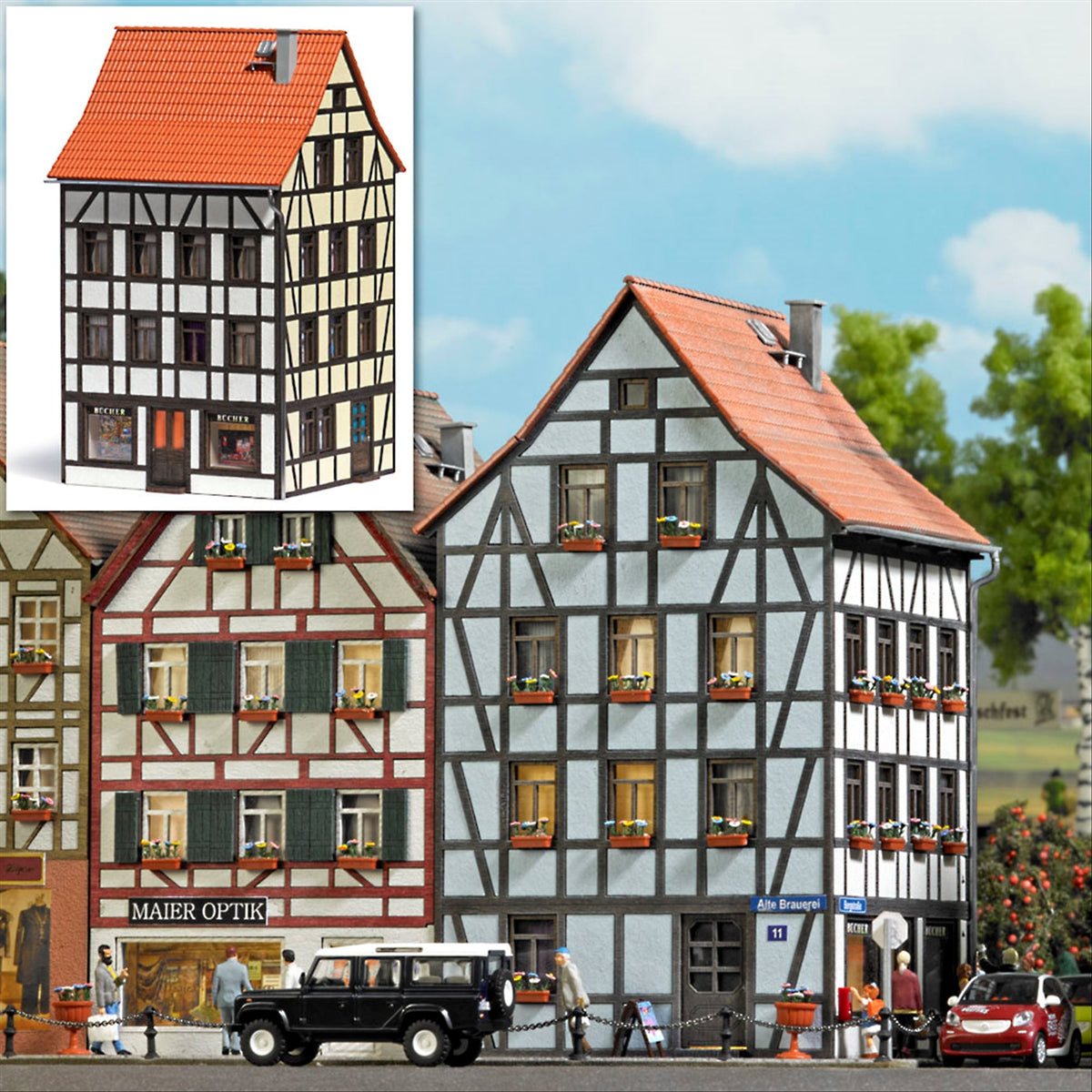 Busch 1536 HO Scale Old Town Half-Timber Corner House Kit