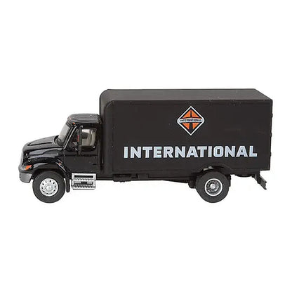 Walthers SceneMaster 11292 HO Int'l 4900 Box Van Black