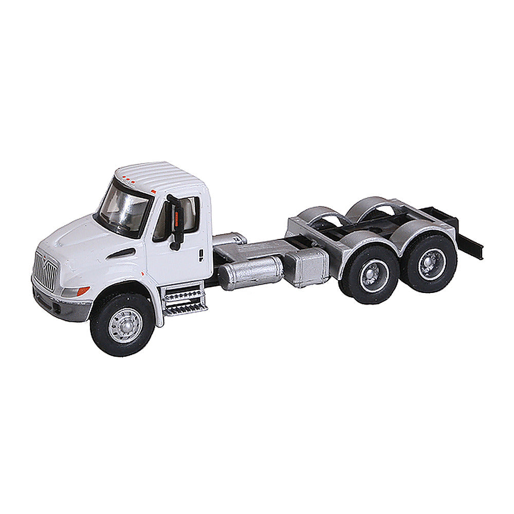 Walthers SceneMaster 949-11530 HO Intl 4300 Dual-Axle Tractor White