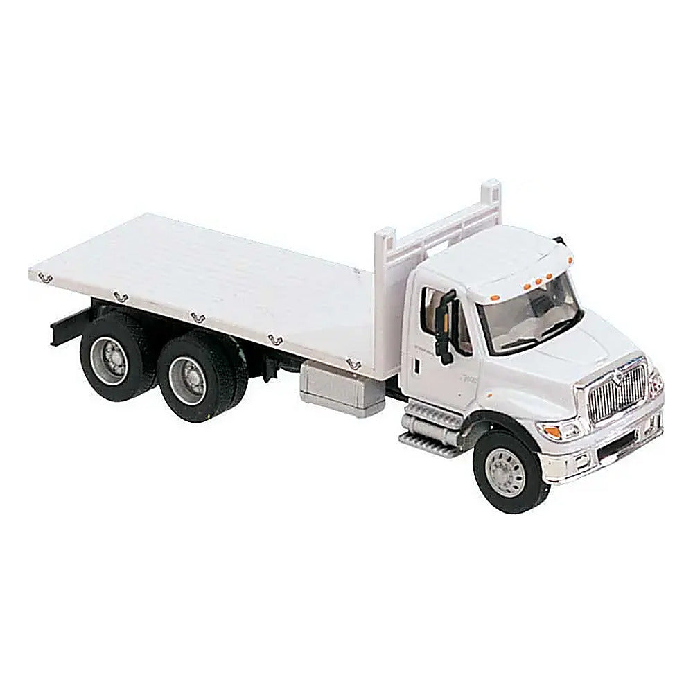 Walthers SceneMaster 949-11650 HO Intl 7600 Flatbed Truck - MOW White
