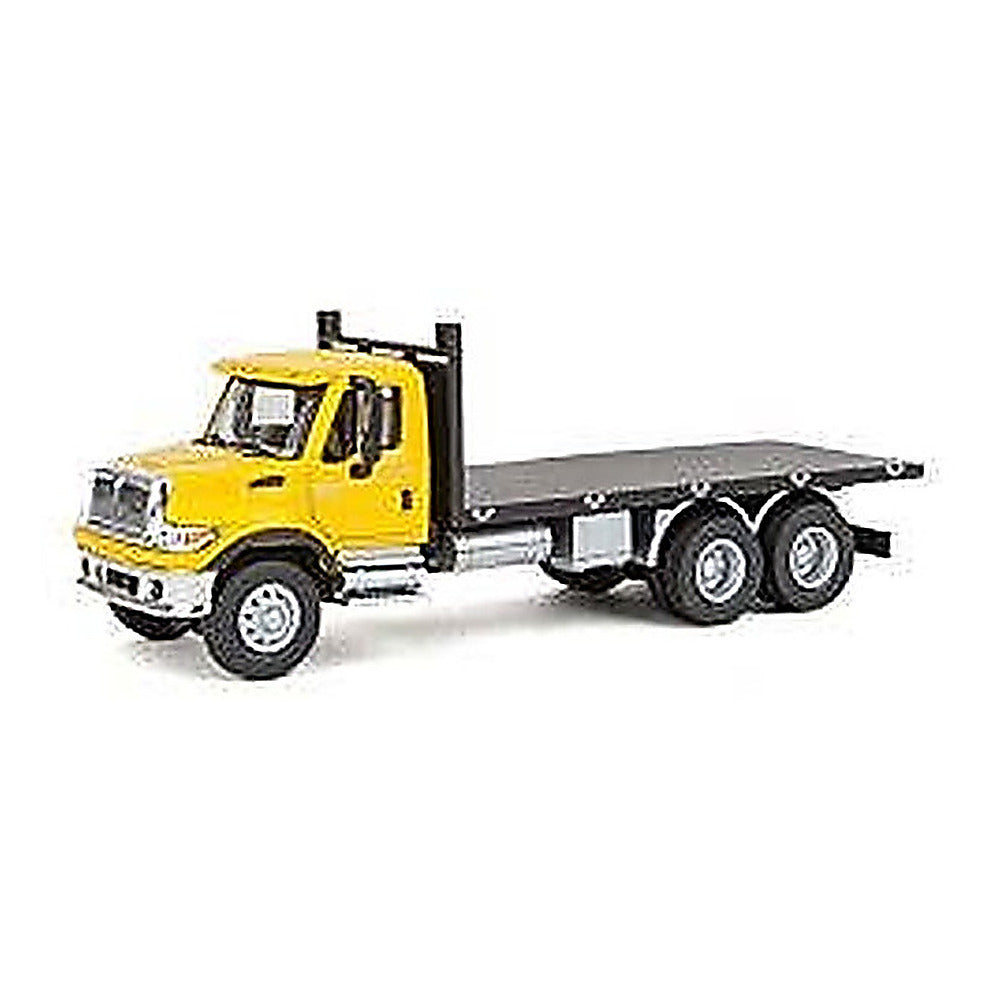 Walthers SceneMaster 949-11653 HO Intl 7600 Flatbed Truck - Yellow