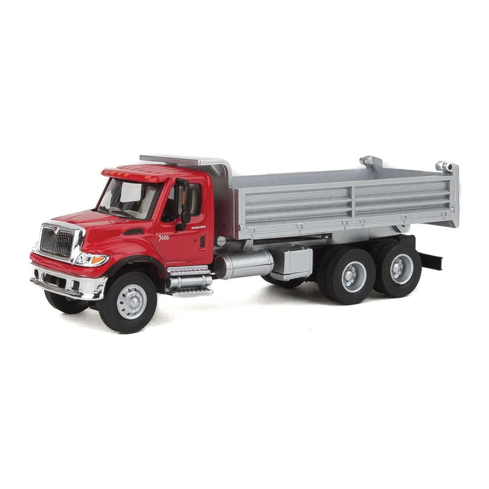 Walthers SceneMaster 949-11662 HO Intl 7600 HD Dump Truck - Red