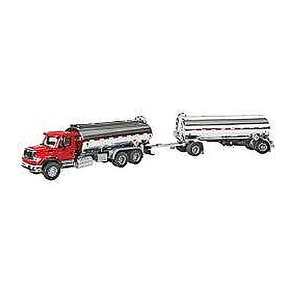 Walthers SceneMaster 949-11671 HO Intl 7600 Tank Truck, Oil Decals
