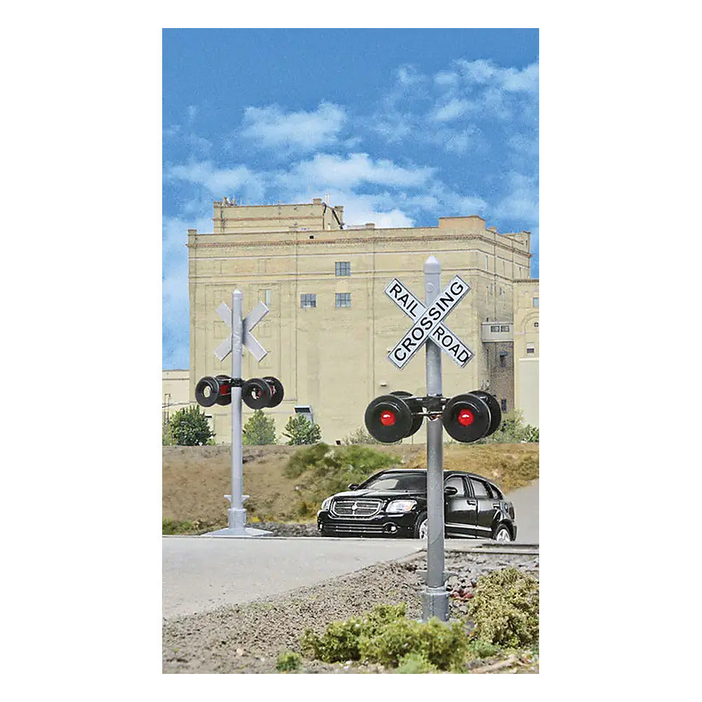 Walthers SceneMaster 949-4333 HO Crossing Flashers Set of 2