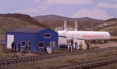 Walthers Cornerstone 3011 HO Scale Central Gas & Supply Kit