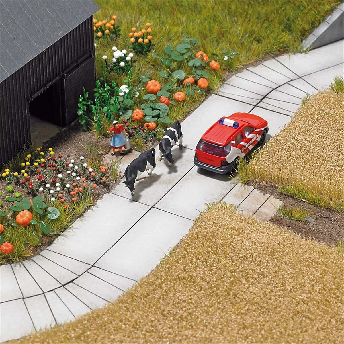 Busch 8136 N Scale Concrete Slab Roadway