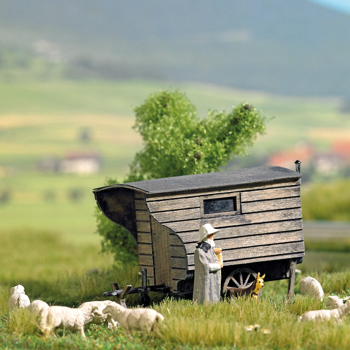 Busch 1981 HO Scale Shepherd Hut Wagon Wood Kit