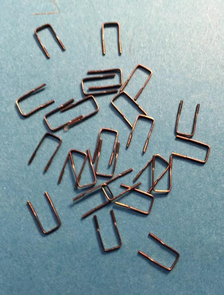 A-Line 29000 HO Scale Stirrup Steps (Style A) 25-Pack