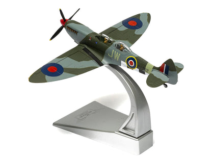 Supermarine Spitfire T.9 Aircraft "PV202 Aerial Collective at Duxford Airfield" British Royal Air Force "The Aviation Archive" Series 1/72 Diecast Model by Corgi