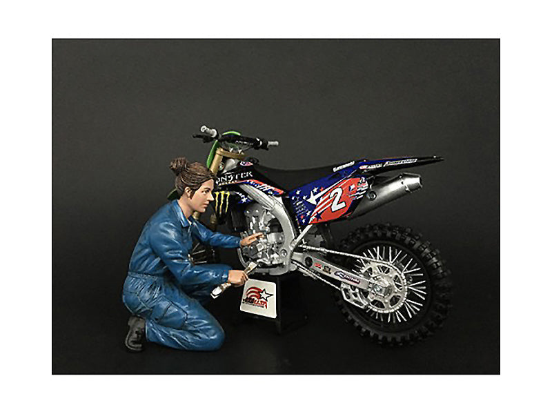 Mechanic Chole Figurine for 1/12 Scale Motorcycle Models by American Diorama  free shipping USA