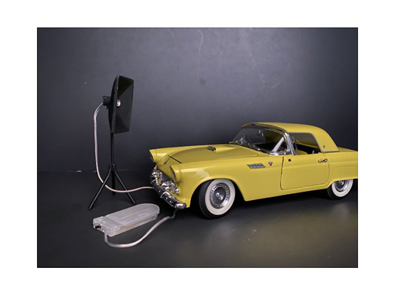 Photographer Lighting Kit, Set of 2 Lights for 1/24 Scale Models by American Diorama  free shipping USA