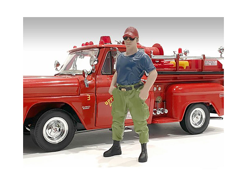 "Firefighters" Off Duty Figure for 1/24 Scale Models by American Diorama  free shipping USA