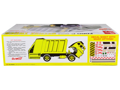 Skill 3 Model Kit Ford C-600 GarWood Refuse Garbage Truck with Load-Packer 1/25 Scale Model by AMT
