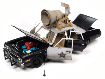 Auto World The Blues Brothers 1974 Dodge Monaco Bluesmobile 1/18 Car AWSS133