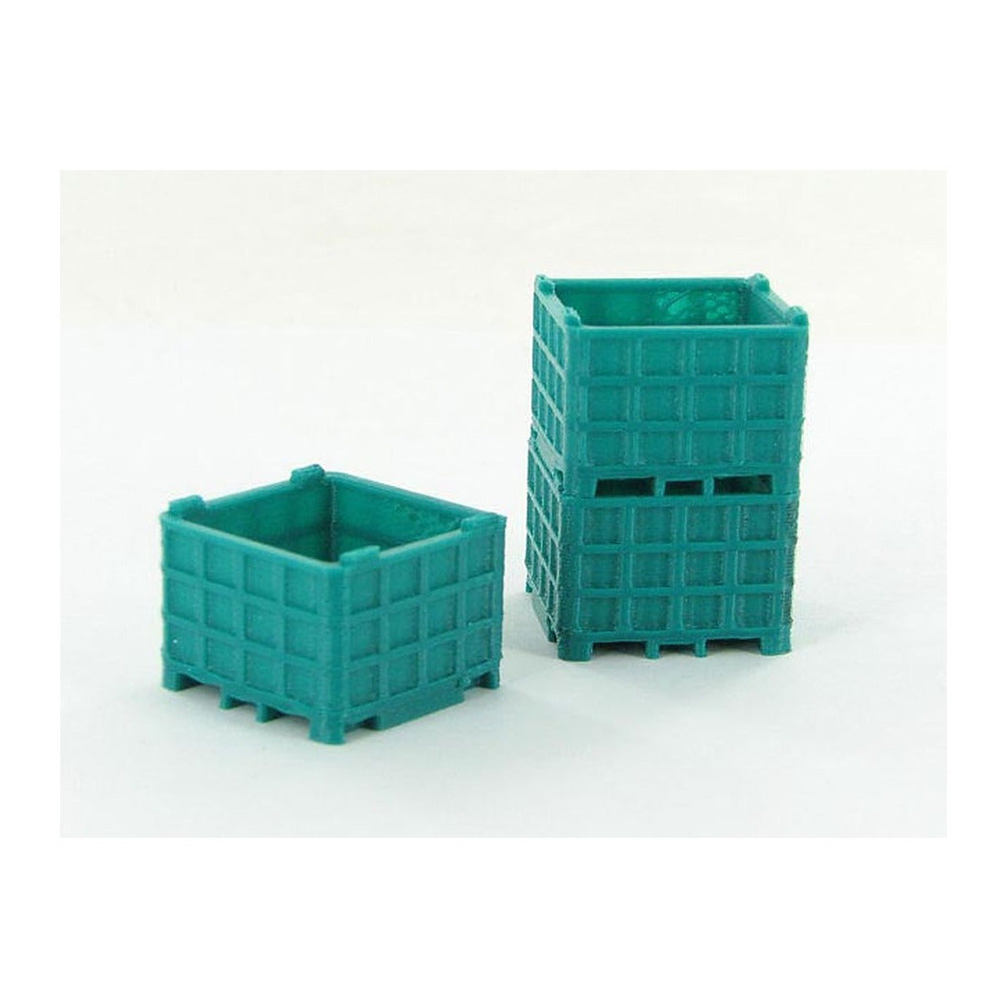 3D To Scale 50-252-BG 1/50 – Plastic Bin Pallets 3pk Bluegreen Diorama