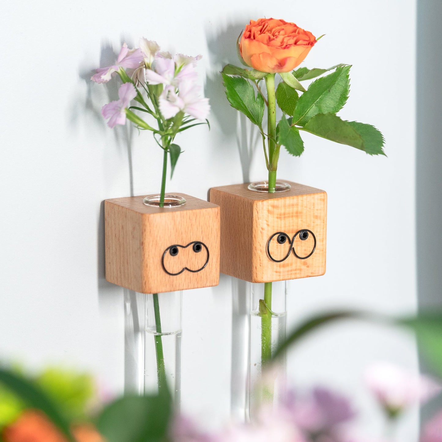 Magnetic Mood Vase Set (2-Pack)