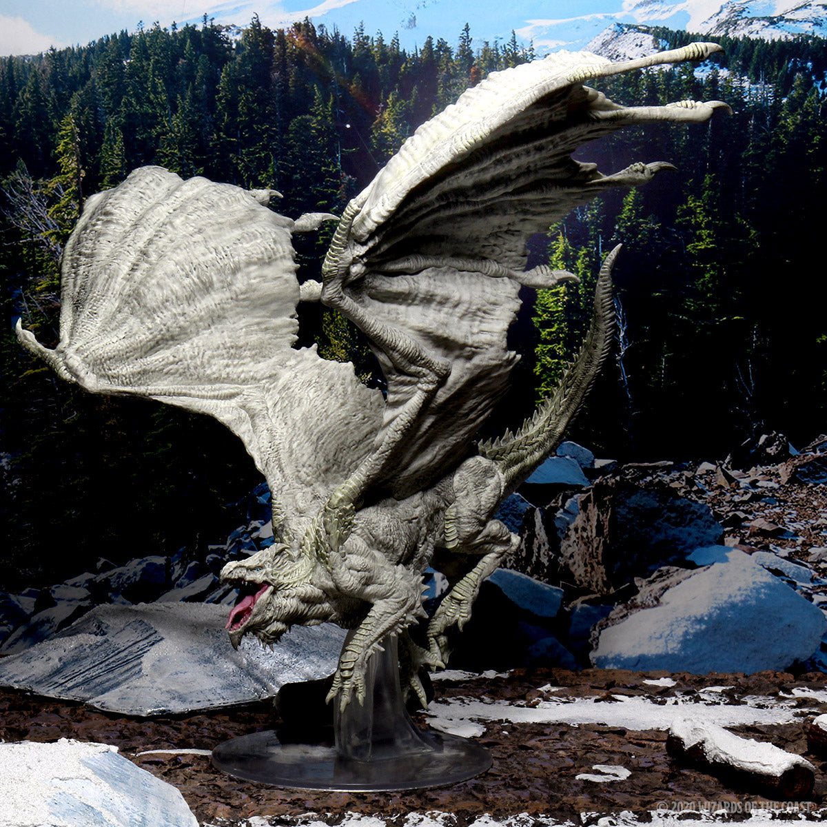 D&D: Icons of the Realms - Adult White Dragon Premium Figure