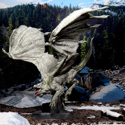 D&D: Icons of the Realms - Adult White Dragon Premium Figure