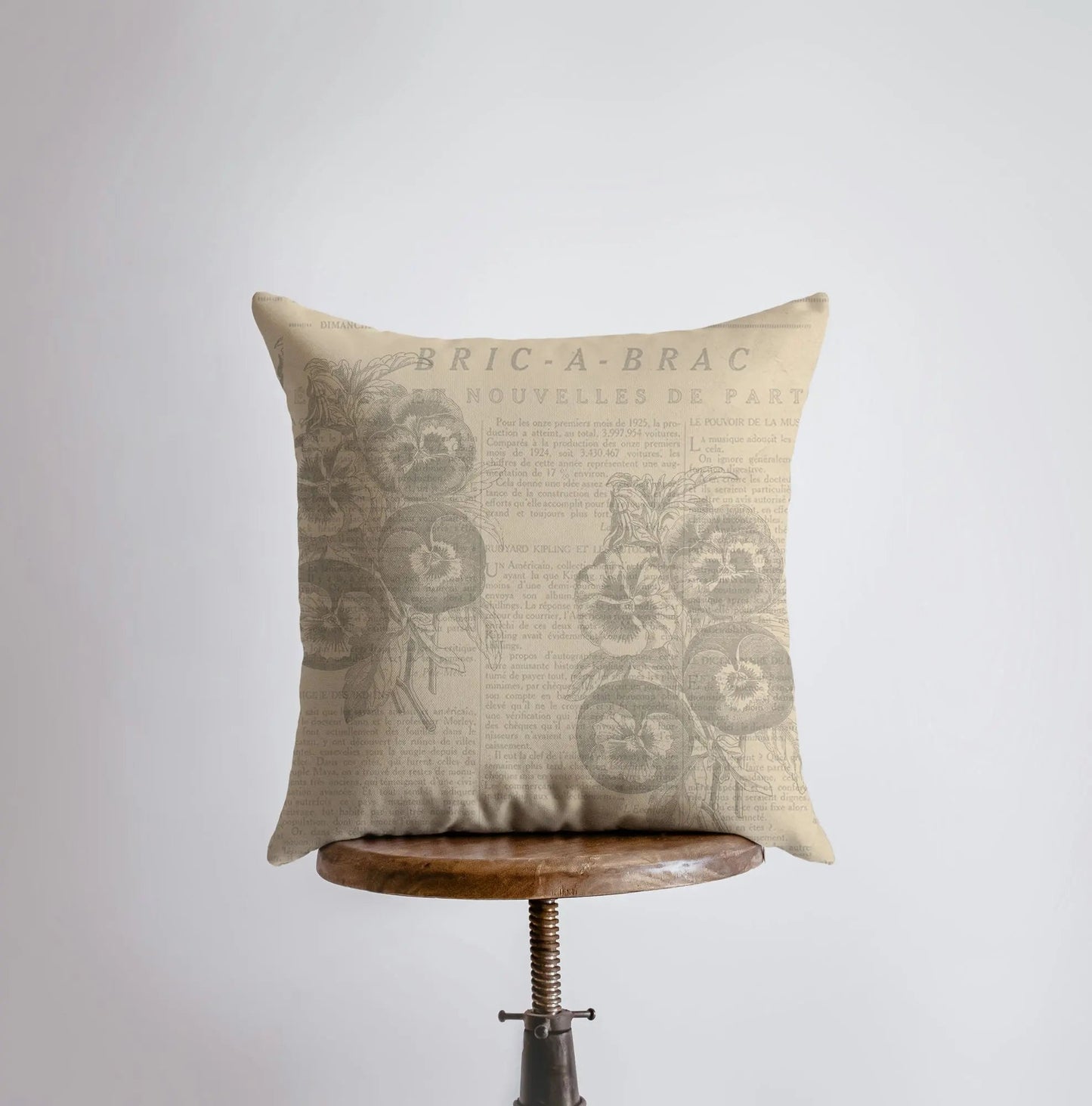 Flower | Pansie | Pillow Cover | Flower Decor | Floral | Farmhouse Decor | Home Decor | Throw Pillow | Gift for her | Flower Arrangement by UniikPillows