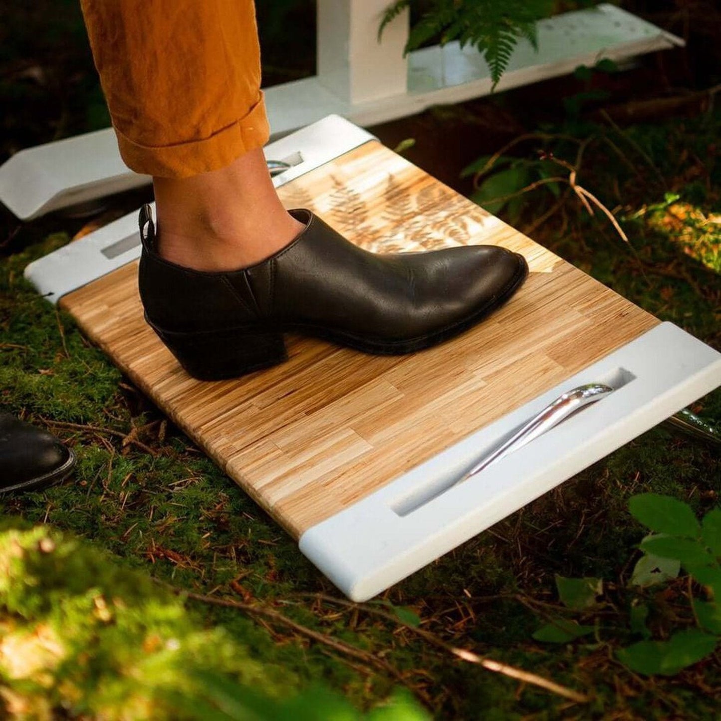 Footrest Closed Loop Collection by EFFYDESK by Level Up Desks
