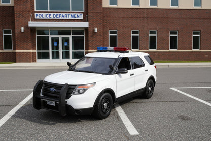 2015 Ford Police Interceptor Utility White with Flashing Light Bar and Front and Rear Lights and 2 Sounds 1/24 Diecast Model Car by Motormax  free shipping USA