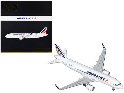 Airbus A320 Commercial Aircraft "Air France" White with Tail Stripes "Gemini 200" Series 1/200 Diecast Model Airplane by GeminiJets  free shipping USA