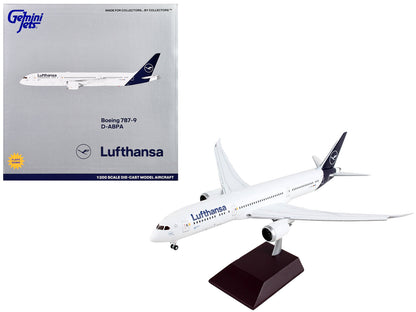 Boeing 787-9 Commercial Aircraft with Flaps Down "Lufthansa" White with Blue Tail "Gemini 200" Series 1/200 Diecast Model Airplane by GeminiJets  free shipping USA